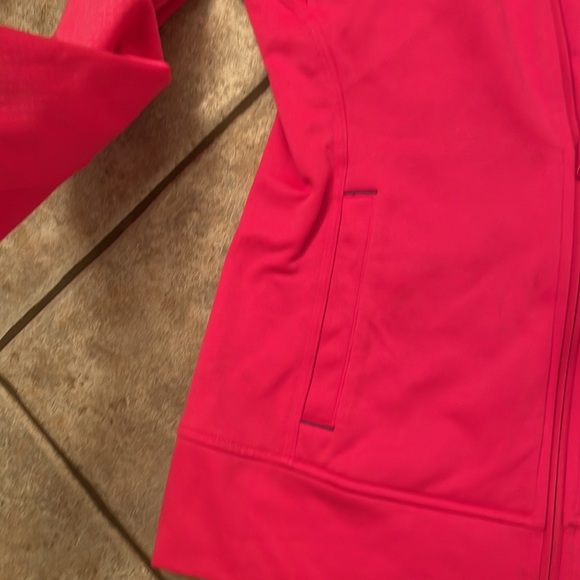 North Face pink women’s small zipper front very good condition priced to sell - Picture 4 of 5